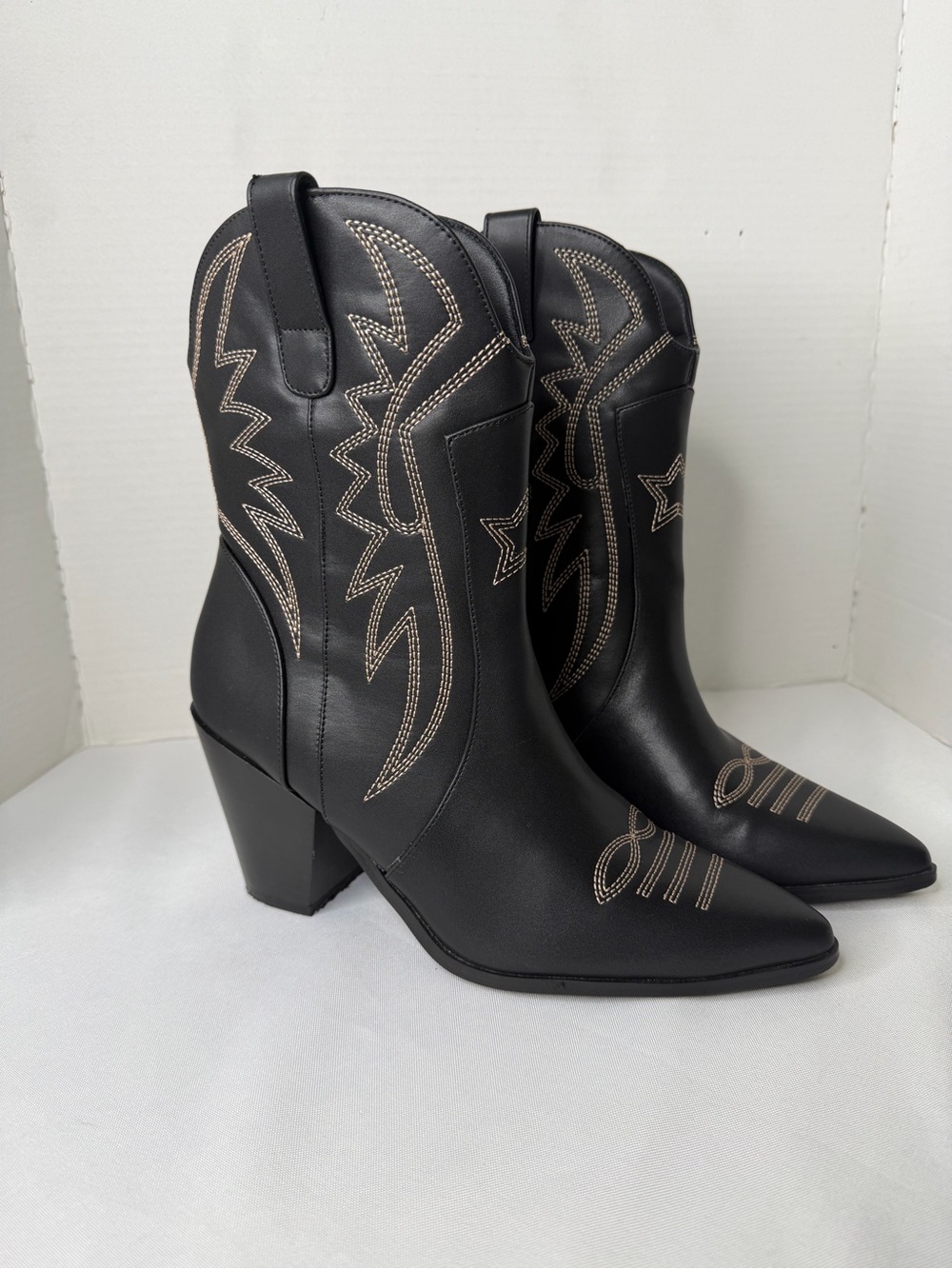 Western Festival Cowgirl Women's Black Embroidered Heeled Ankle Boot Size 9.5